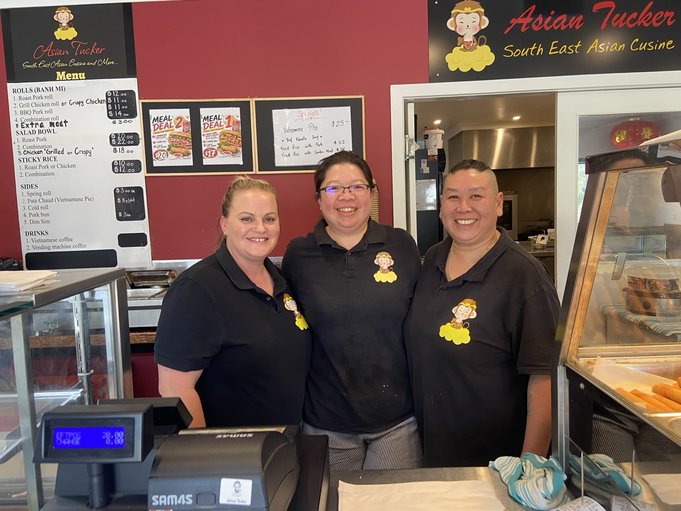 Asian Tucker — Shandy, Lisa and the Asian Tucker team